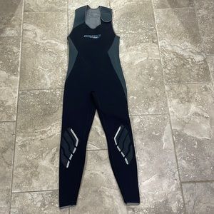 Camaro Evostretch Titanium Pro‎ Women’s wet suit size Small